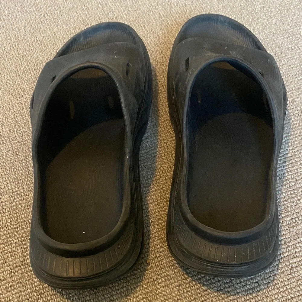 Men’s Hoka Black Slide Sandals